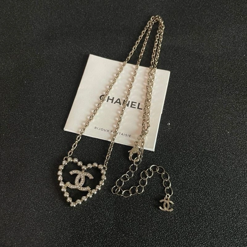 Comfortable Chanel Necklaces 220730