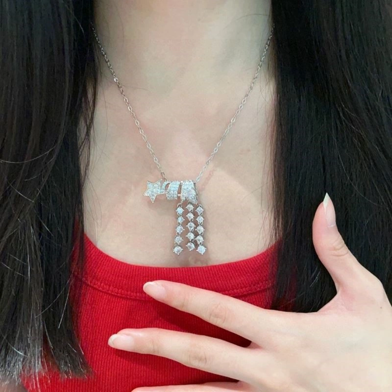 Fashionable Chanel Necklaces 220729