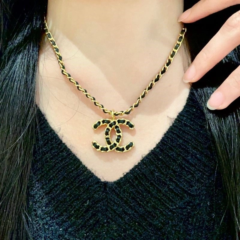 Effortless Chanel Necklaces 220799