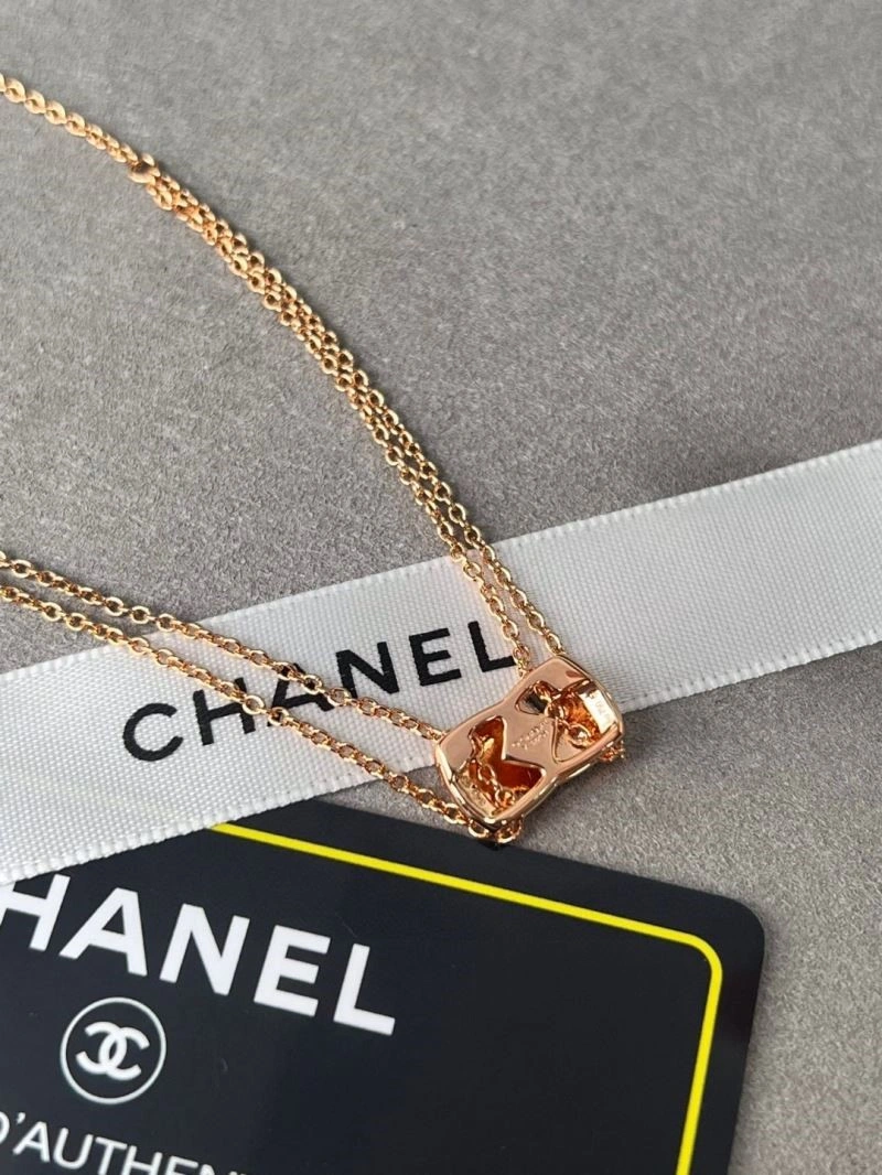 Chanel Necklaces Chic 220726