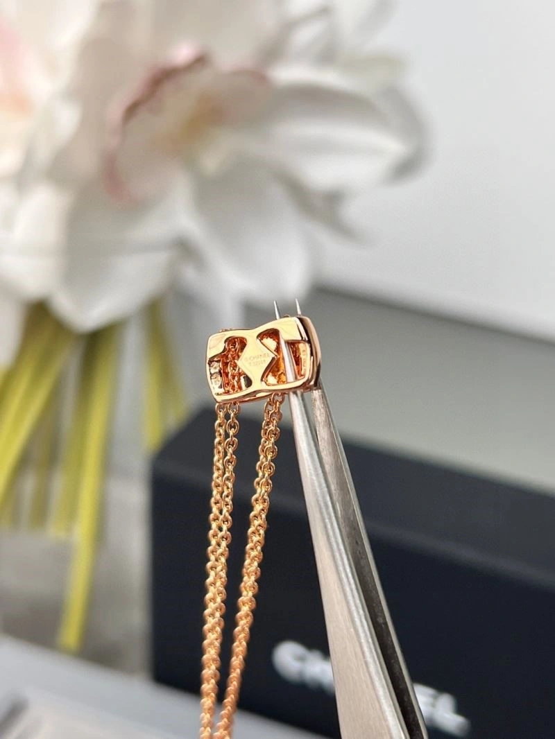 Chanel Necklaces Chic 220726