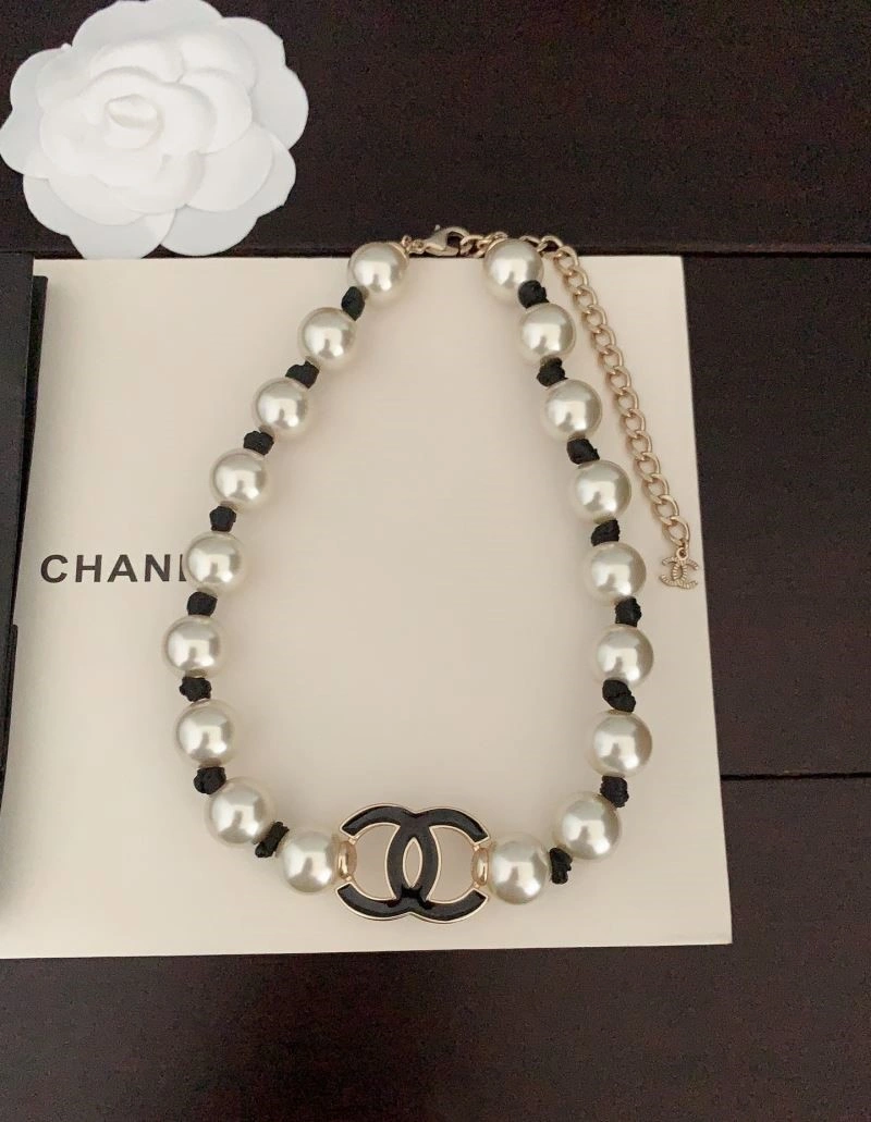Chanel Necklaces Versatile 220717