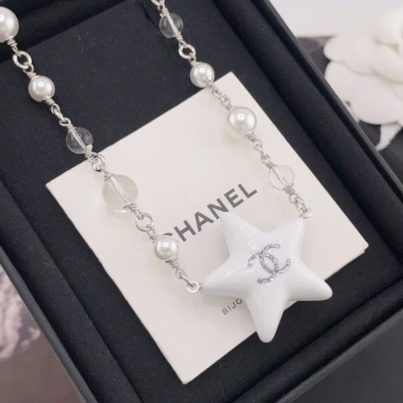 Chanel Necklaces Neat 220711