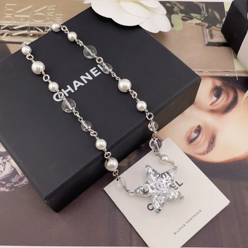 Chanel Necklaces Neat 220711