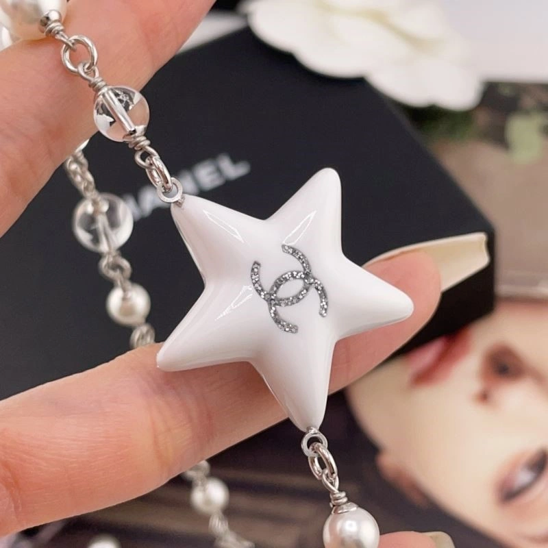 Chanel Necklaces Neat 220711