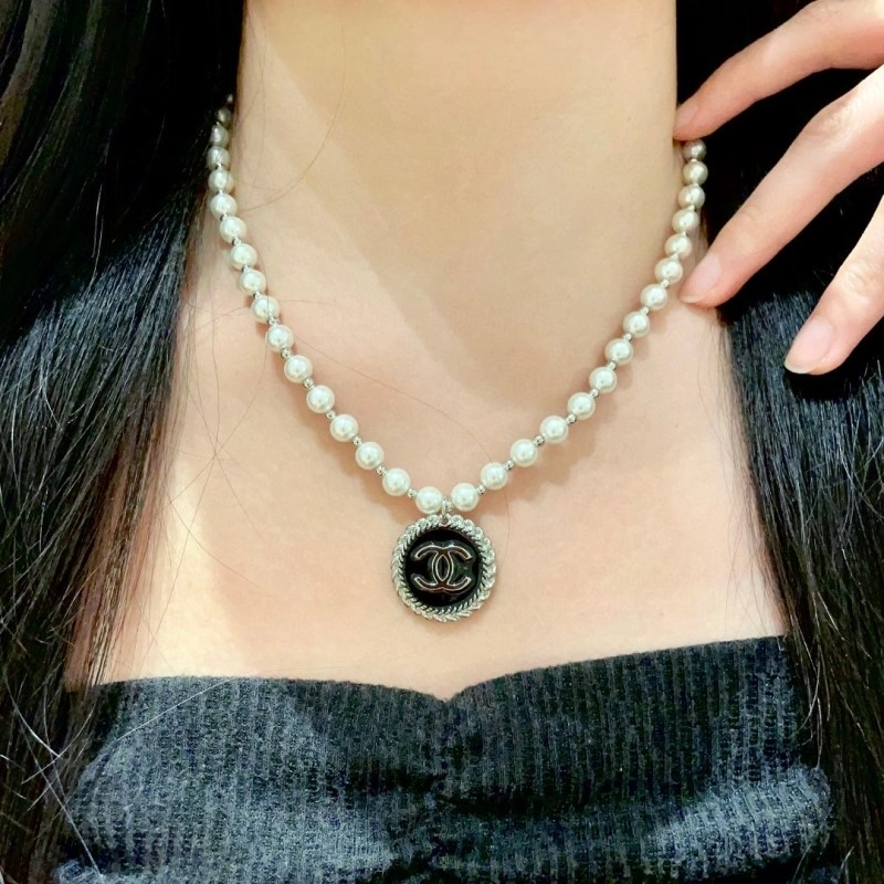 Popular Chanel Necklaces 220707