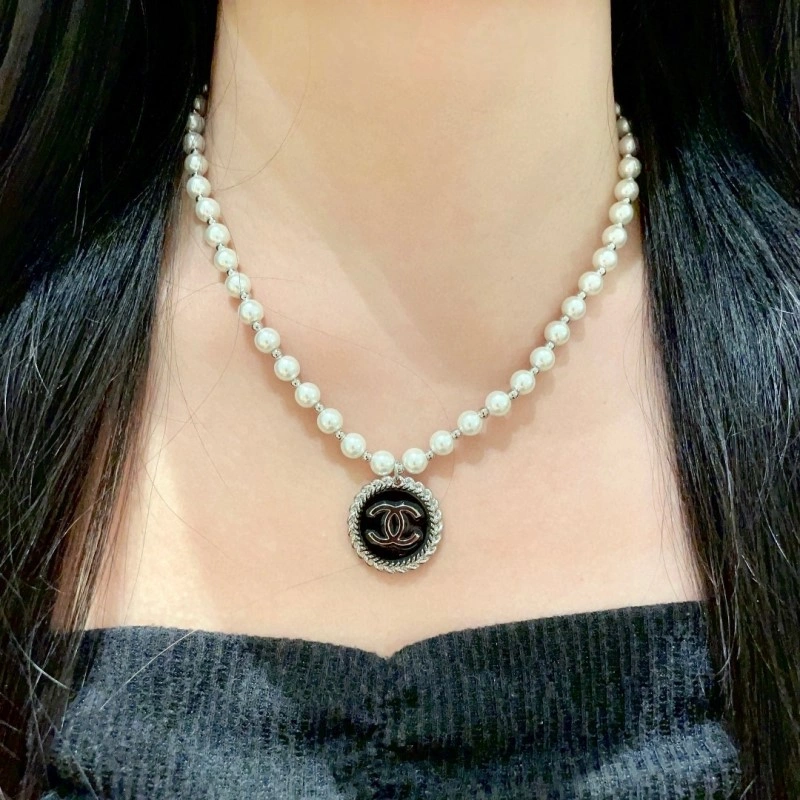 Popular Chanel Necklaces 220707