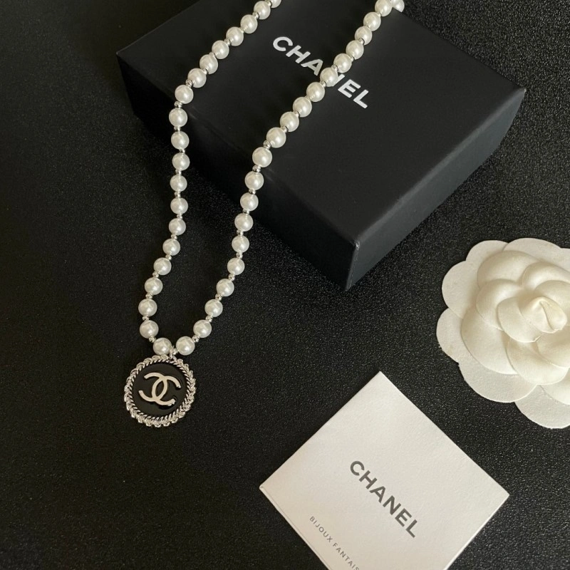 Popular Chanel Necklaces 220707