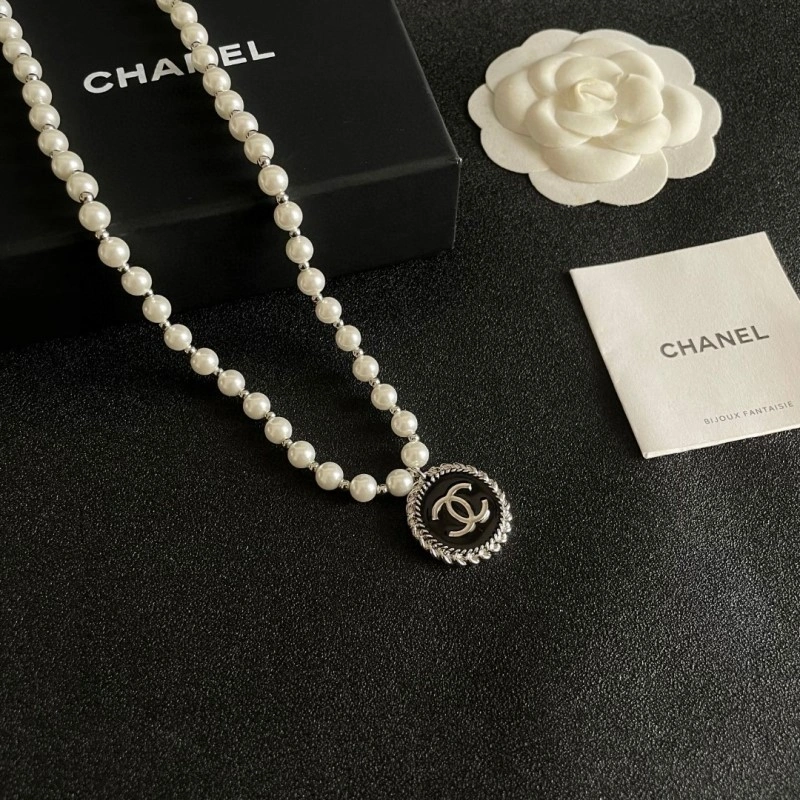 Popular Chanel Necklaces 220707