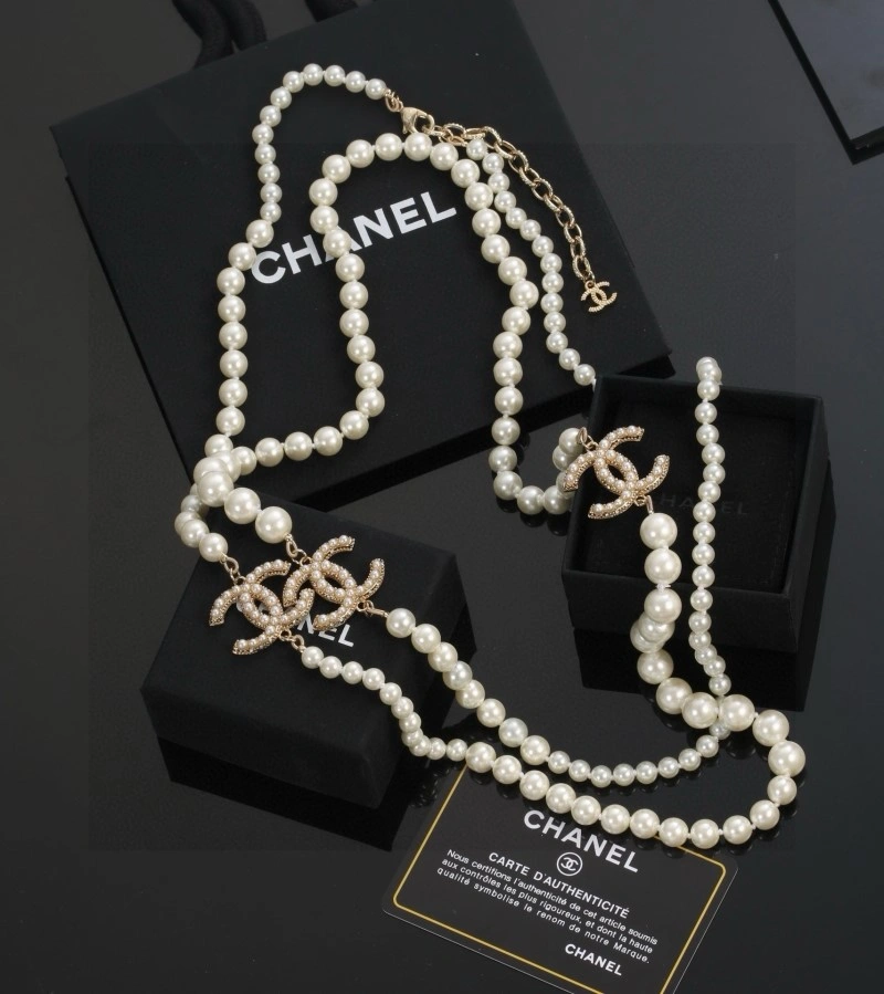Classic Chanel Necklaces 220696