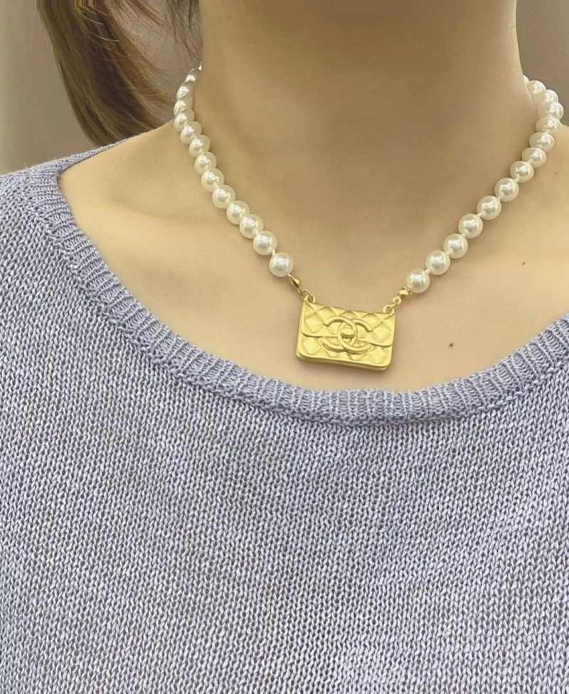 NewStyle Chanel Necklaces 220679