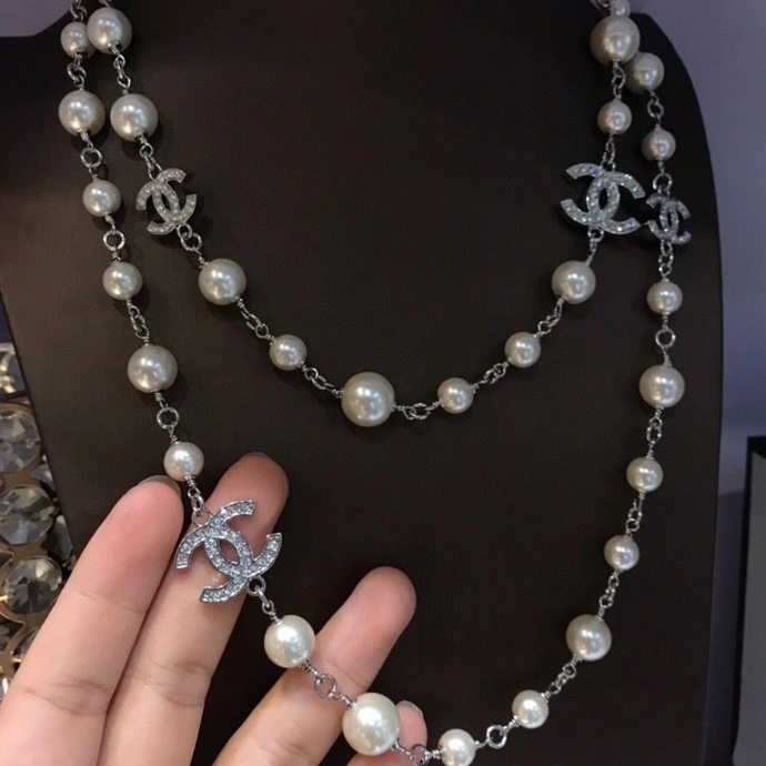 Chanel Necklaces Compact 220650