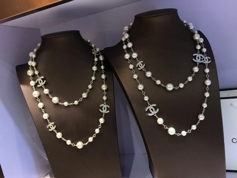 Chanel Necklaces Compact 220650