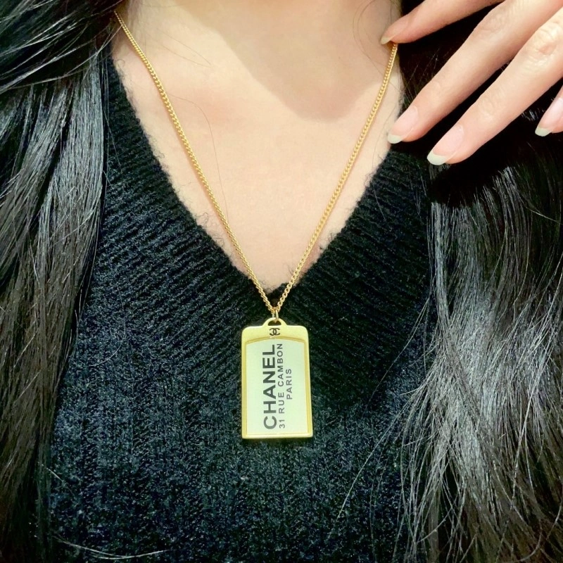 WrinkleFree Chanel Necklaces 220635