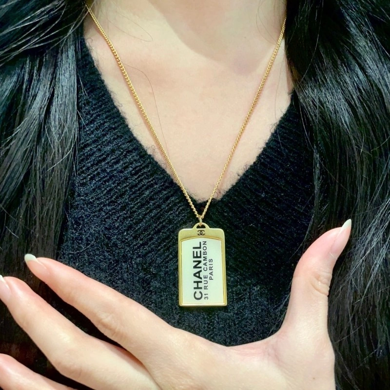 WrinkleFree Chanel Necklaces 220635