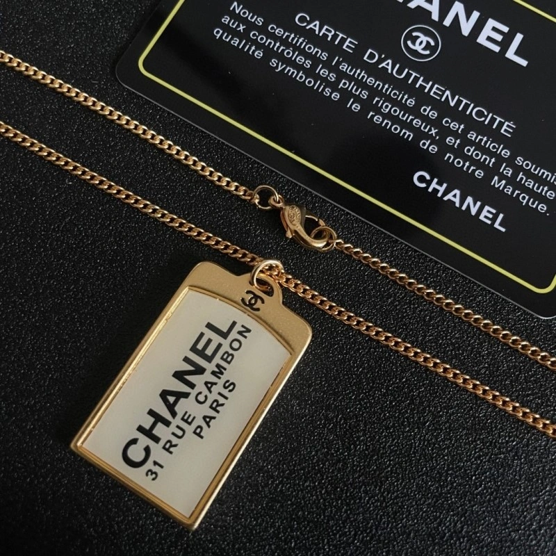 WrinkleFree Chanel Necklaces 220635
