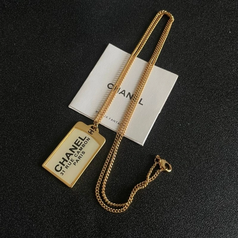 WrinkleFree Chanel Necklaces 220635