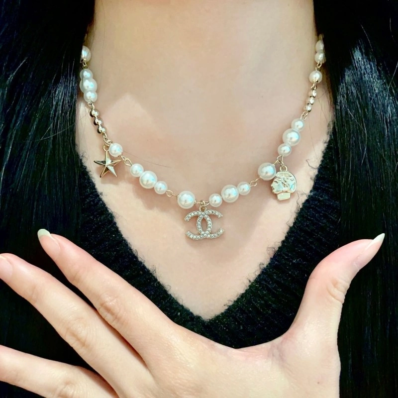 Chanel Necklaces Functional 220630