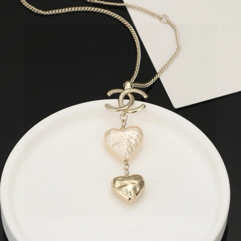 WaterResistant Chanel Necklaces 220628