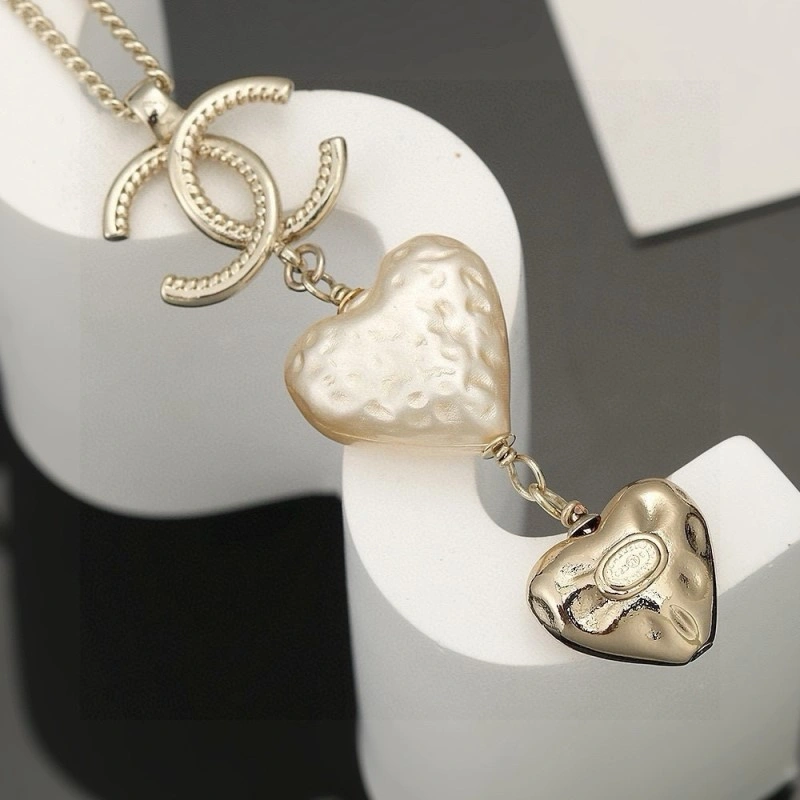 WaterResistant Chanel Necklaces 220628