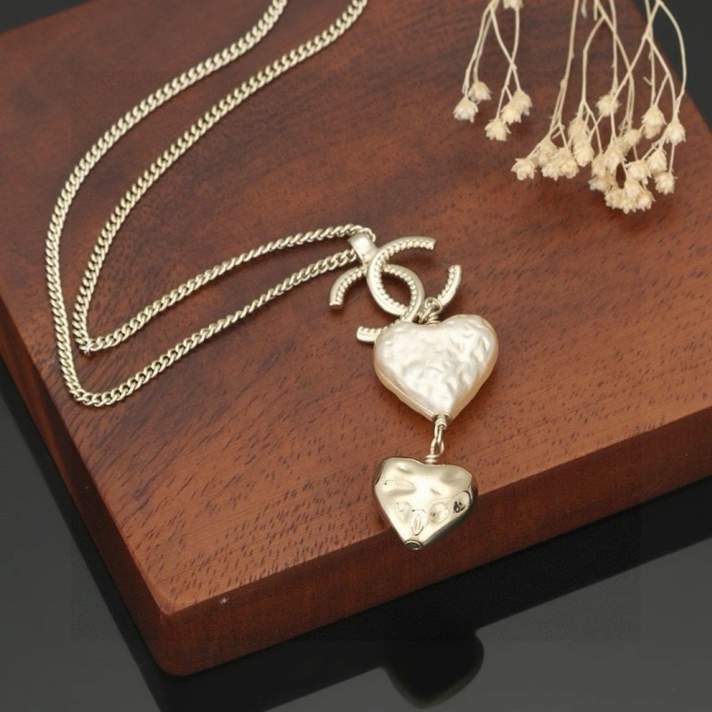WaterResistant Chanel Necklaces 220628