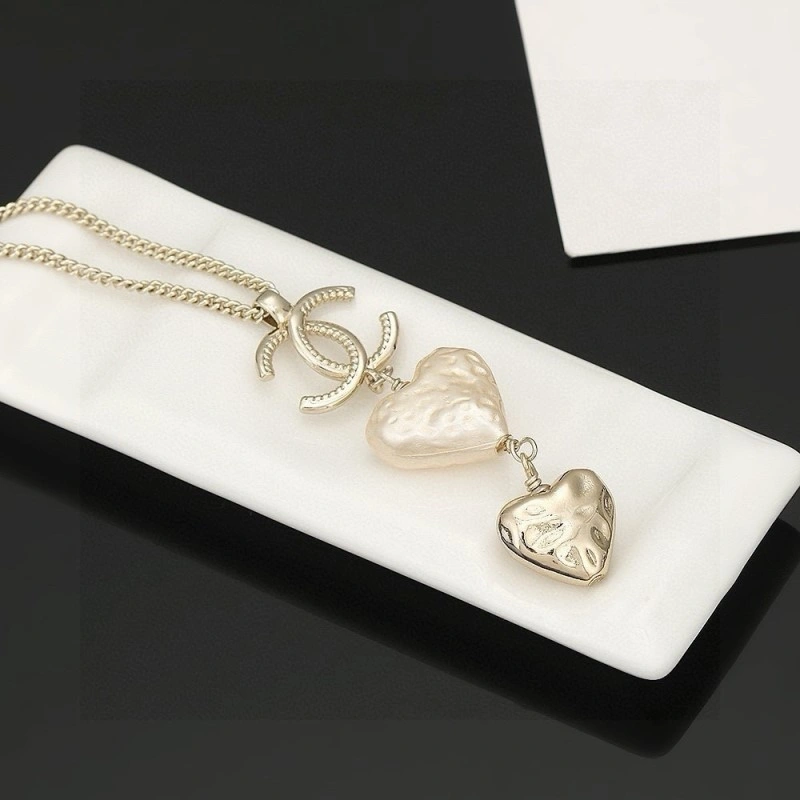 WaterResistant Chanel Necklaces 220628