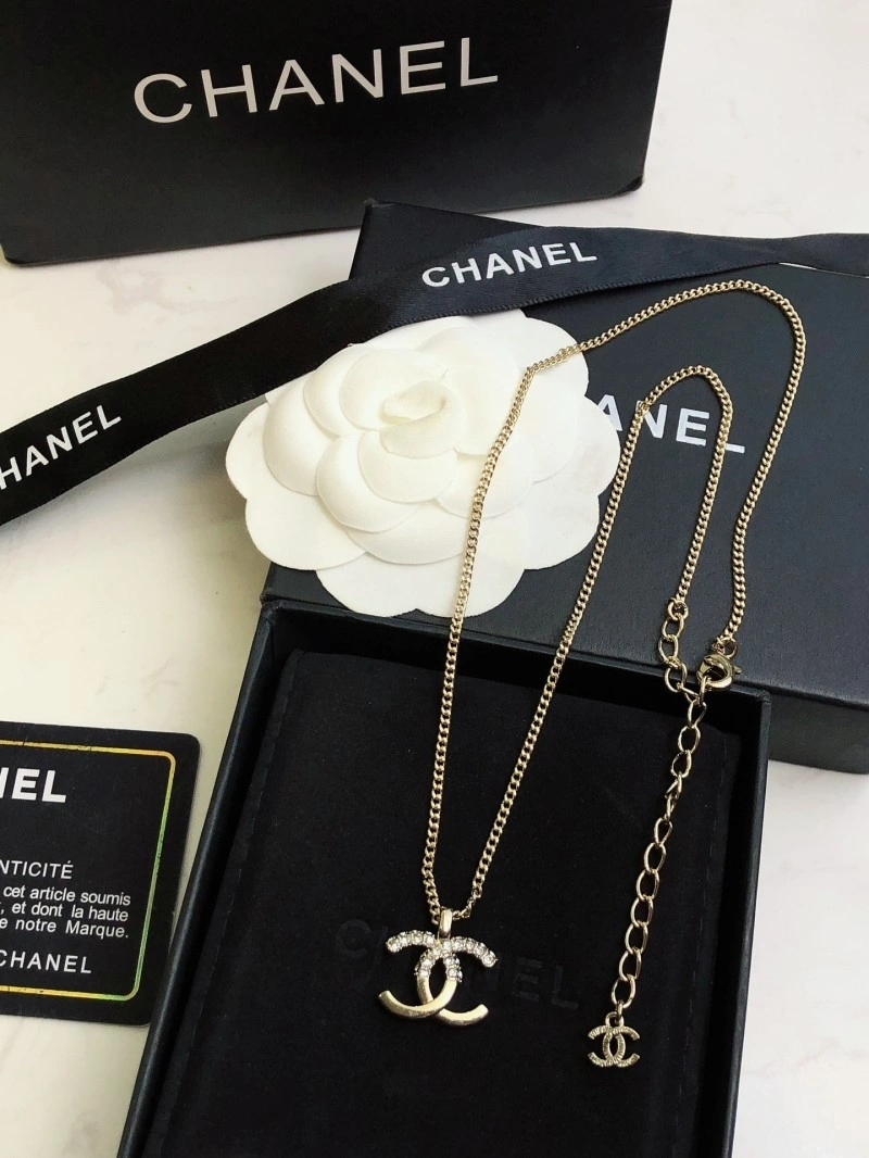 Chanel Necklaces Modern 220621