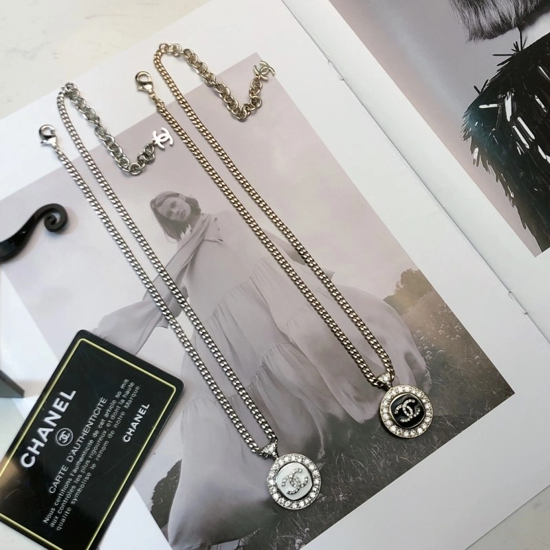 Chanel Necklaces Refined 220612
