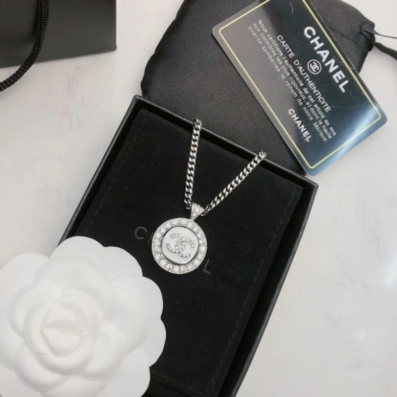 Chanel Necklaces Refined 220612