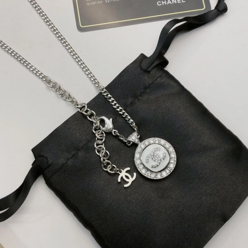 Chanel Necklaces Refined 220612