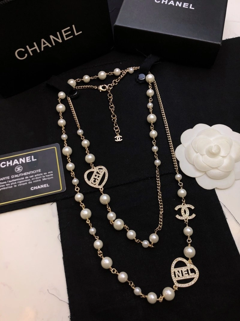 Minimalist Chanel Necklaces 220599
