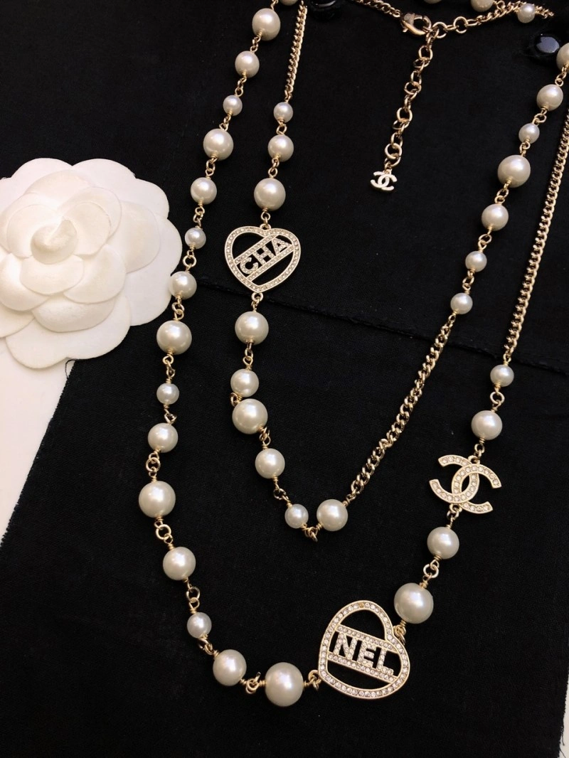 Minimalist Chanel Necklaces 220599