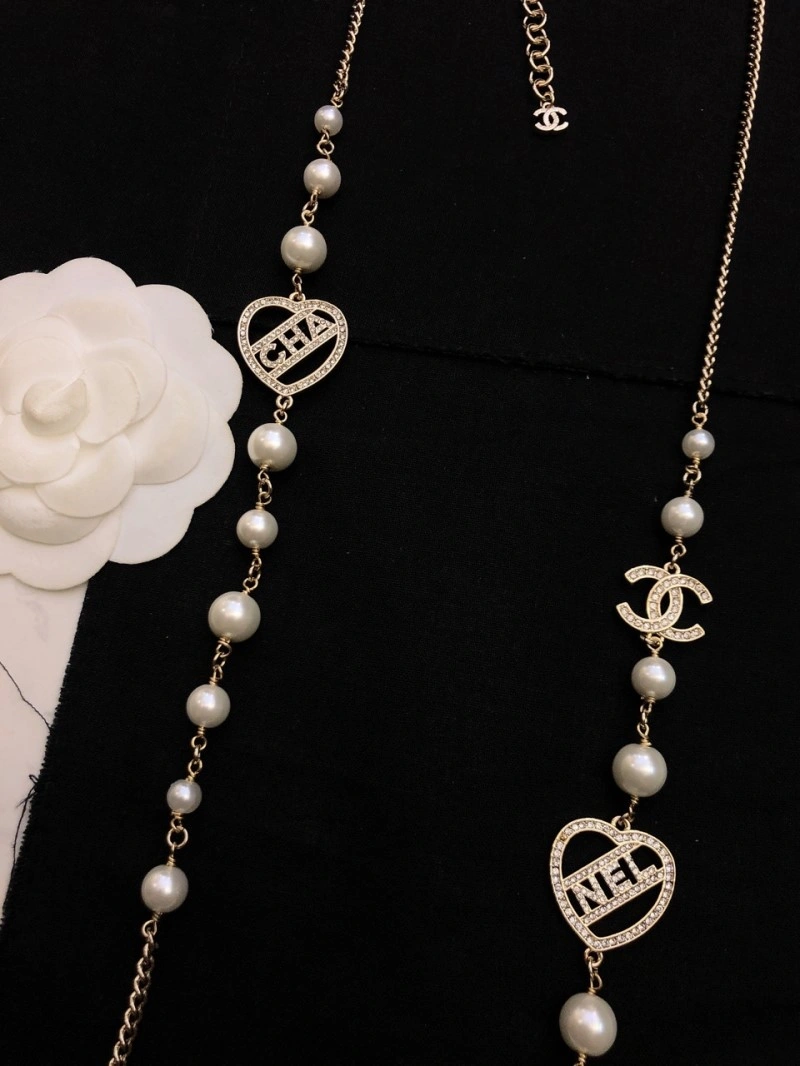 Minimalist Chanel Necklaces 220599