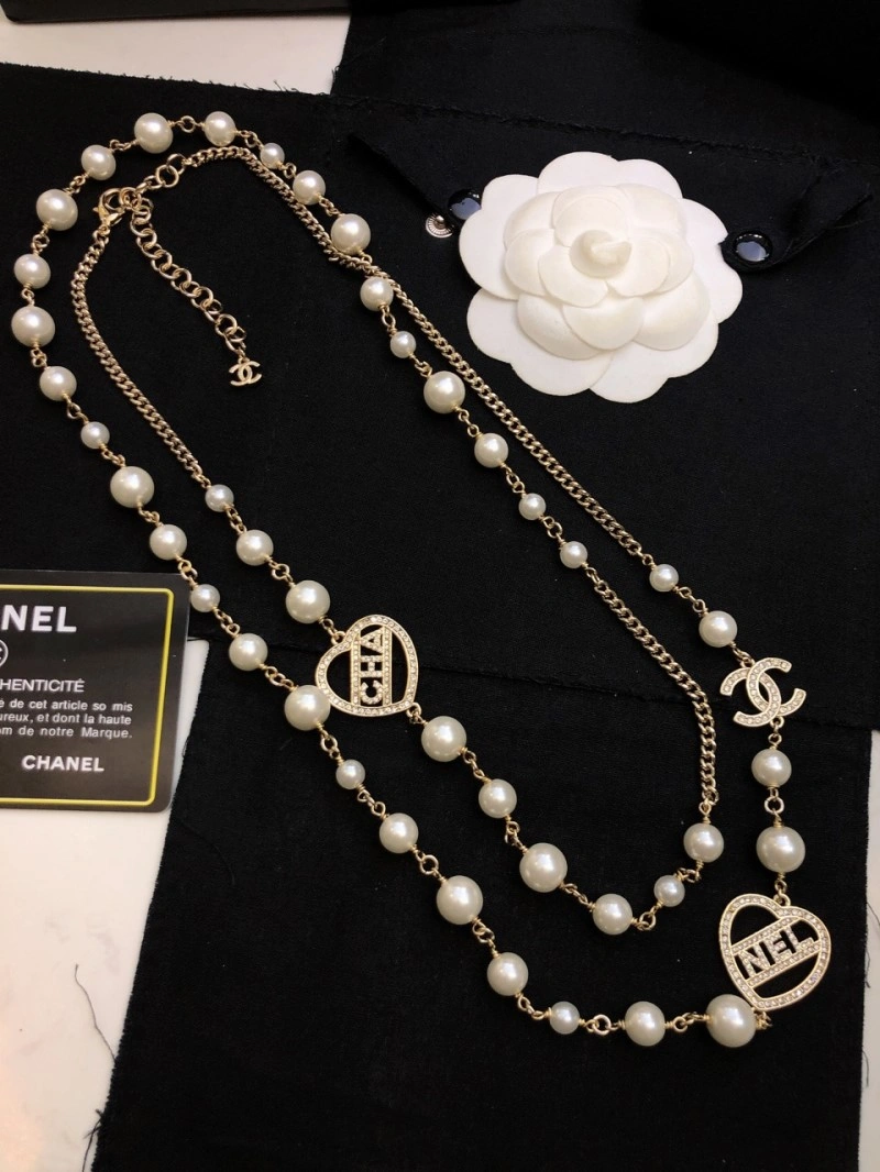 Minimalist Chanel Necklaces 220599