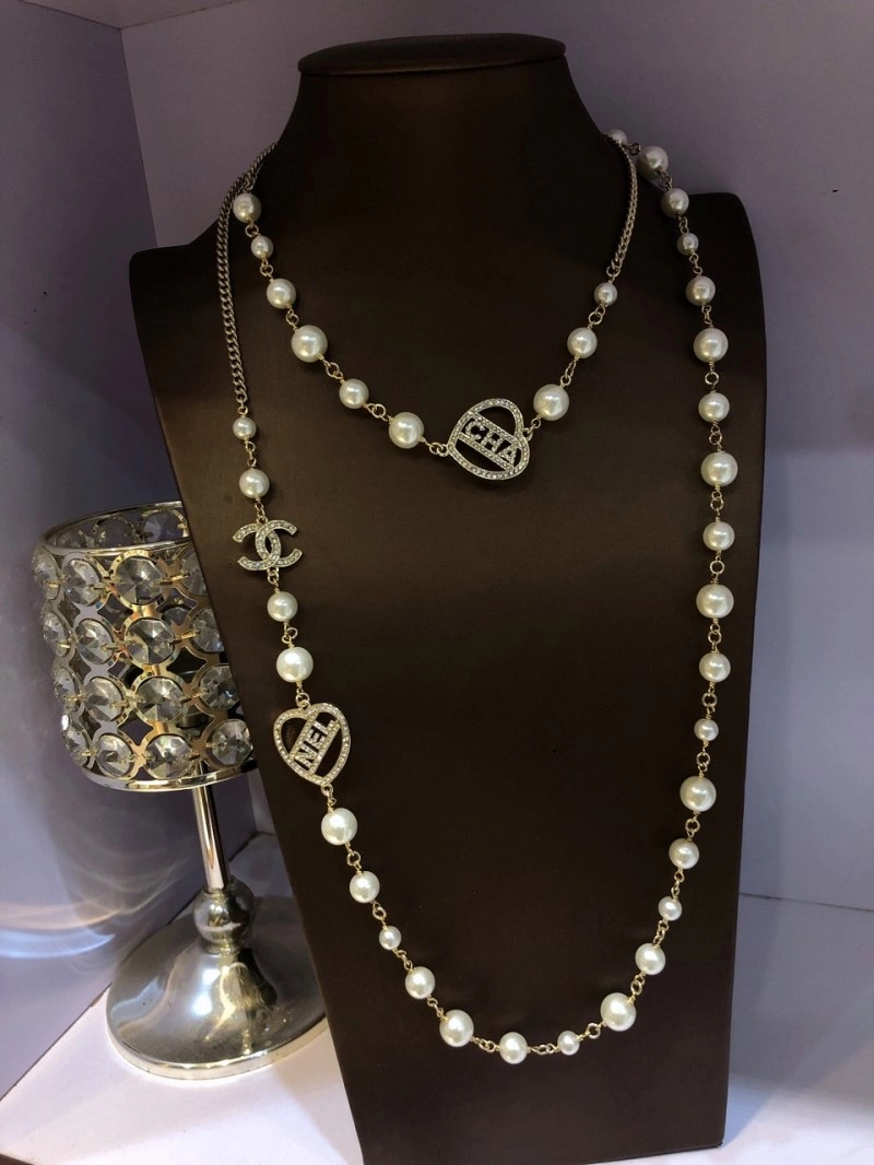 Minimalist Chanel Necklaces 220599