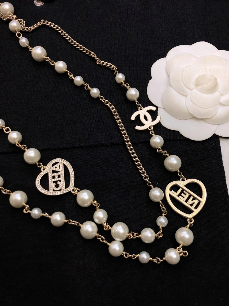 Minimalist Chanel Necklaces 220599