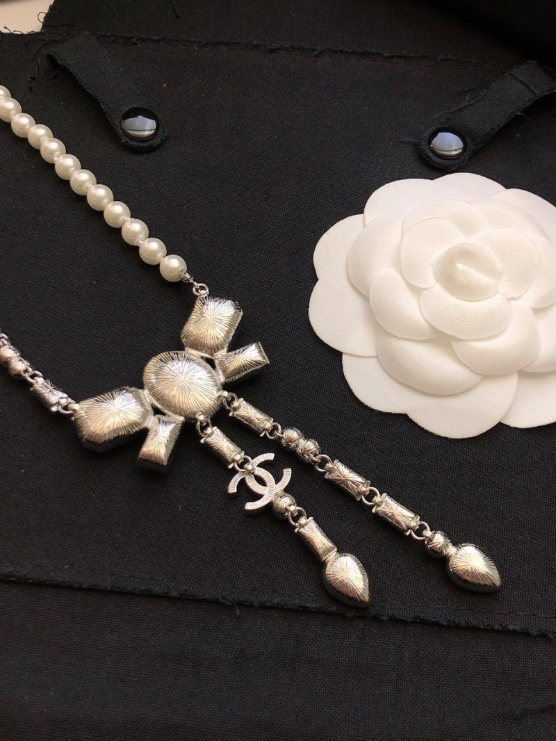 Chanel Necklaces Trendsetting 220607