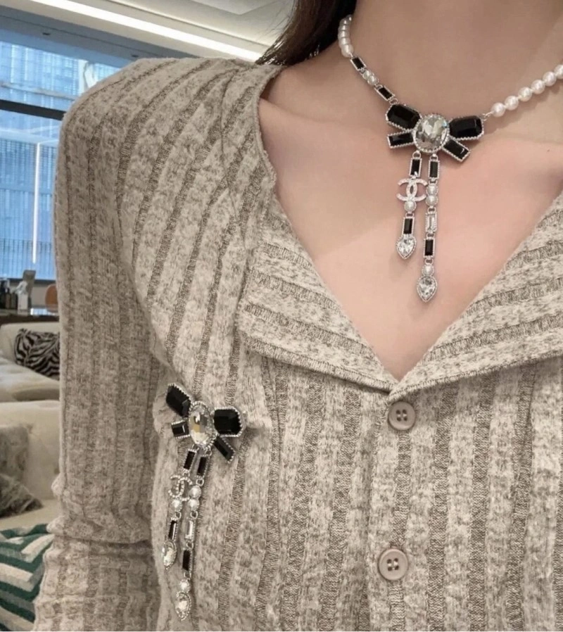 Chanel Necklaces Trendsetting 220607