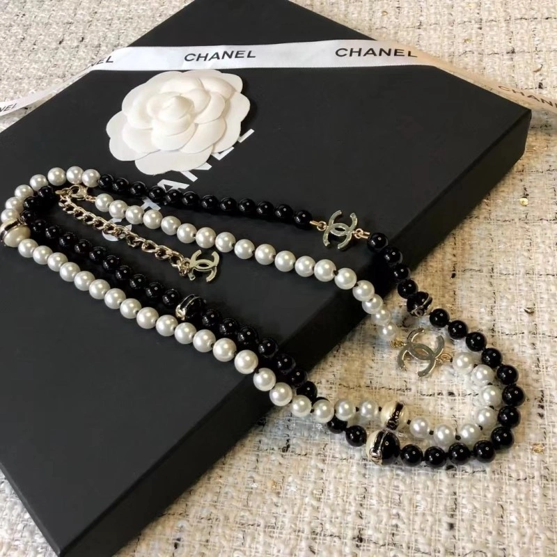 Effortless Chanel Necklaces 220603