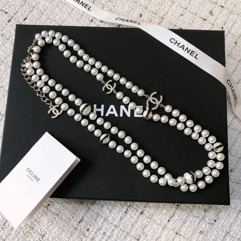 Vibrant Chanel Necklaces 220598