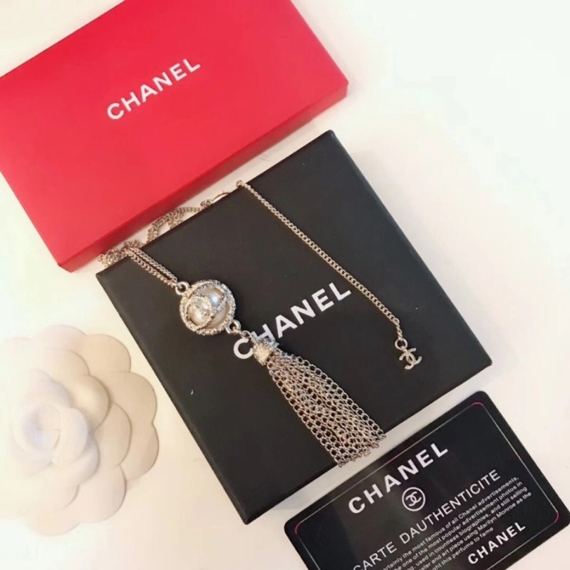 Chanel Necklaces Refined 220600