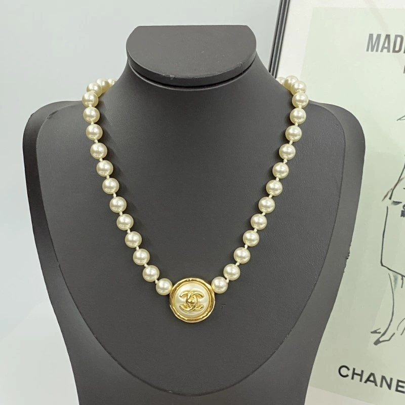 Chanel Necklaces Sleek 220592