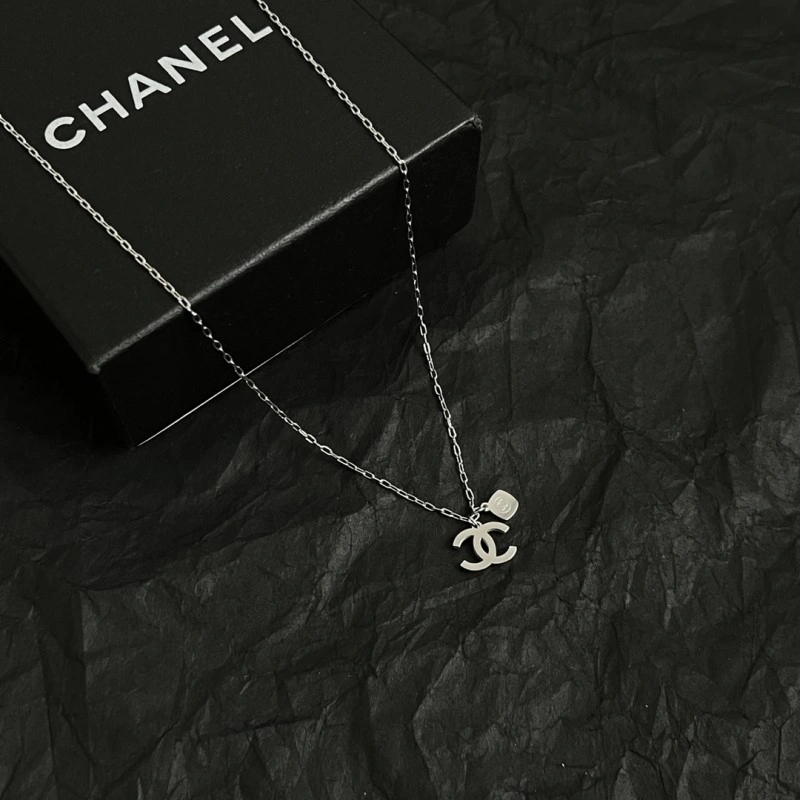 Unique Chanel Necklaces 220580