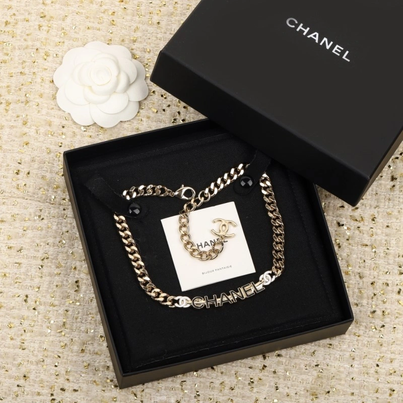Minimalist Chanel Necklaces 220571