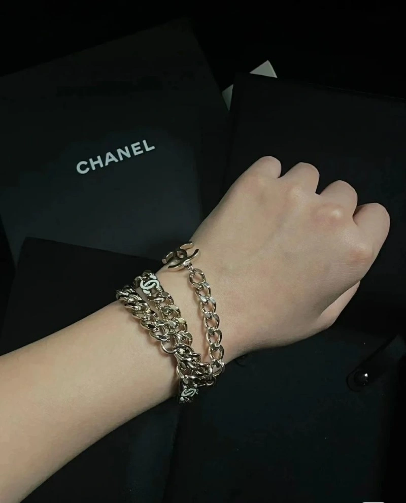 Chanel Necklaces Soft 220551