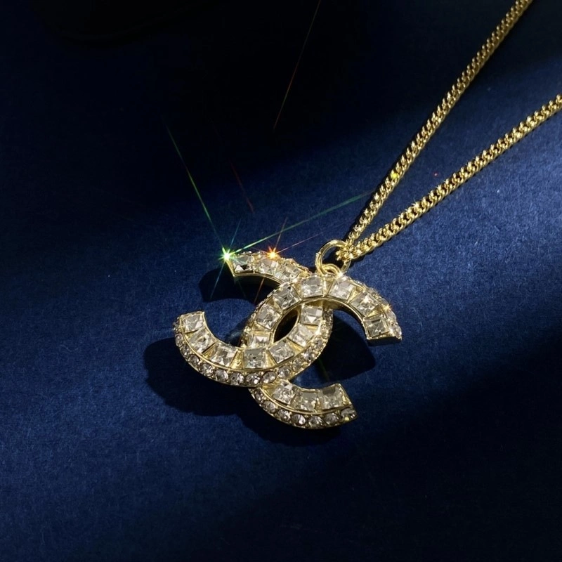 EyeCatching Chanel Necklaces 220542
