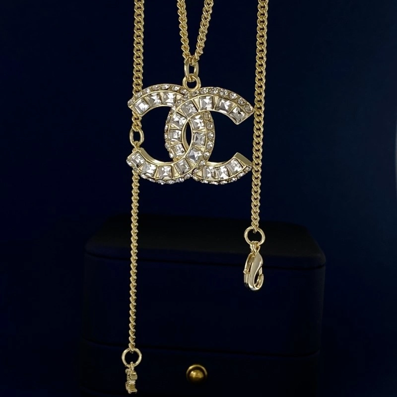 EyeCatching Chanel Necklaces 220542