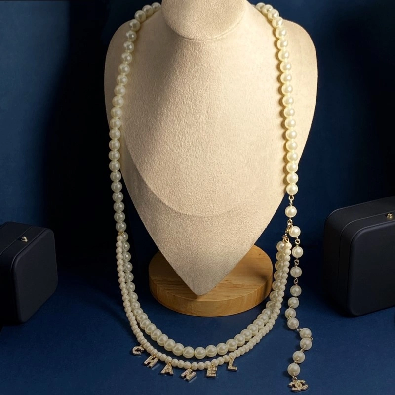 Chanel Necklaces Versatile 220540