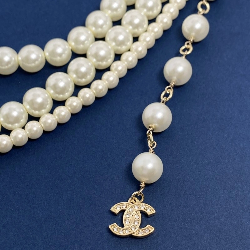 Chanel Necklaces Versatile 220540