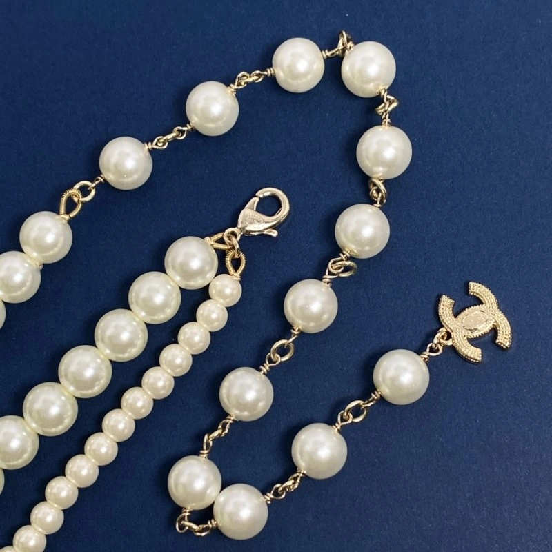 Chanel Necklaces Versatile 220540